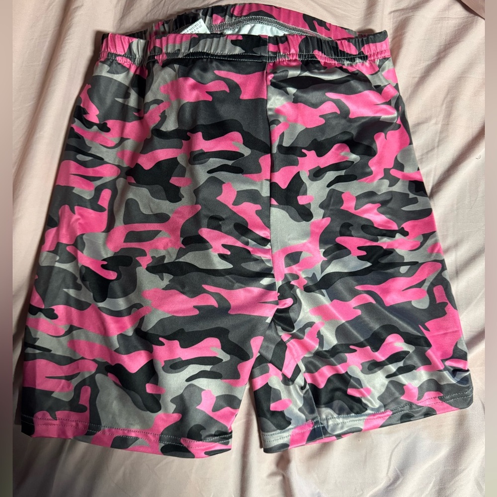 Biker shorts size large
